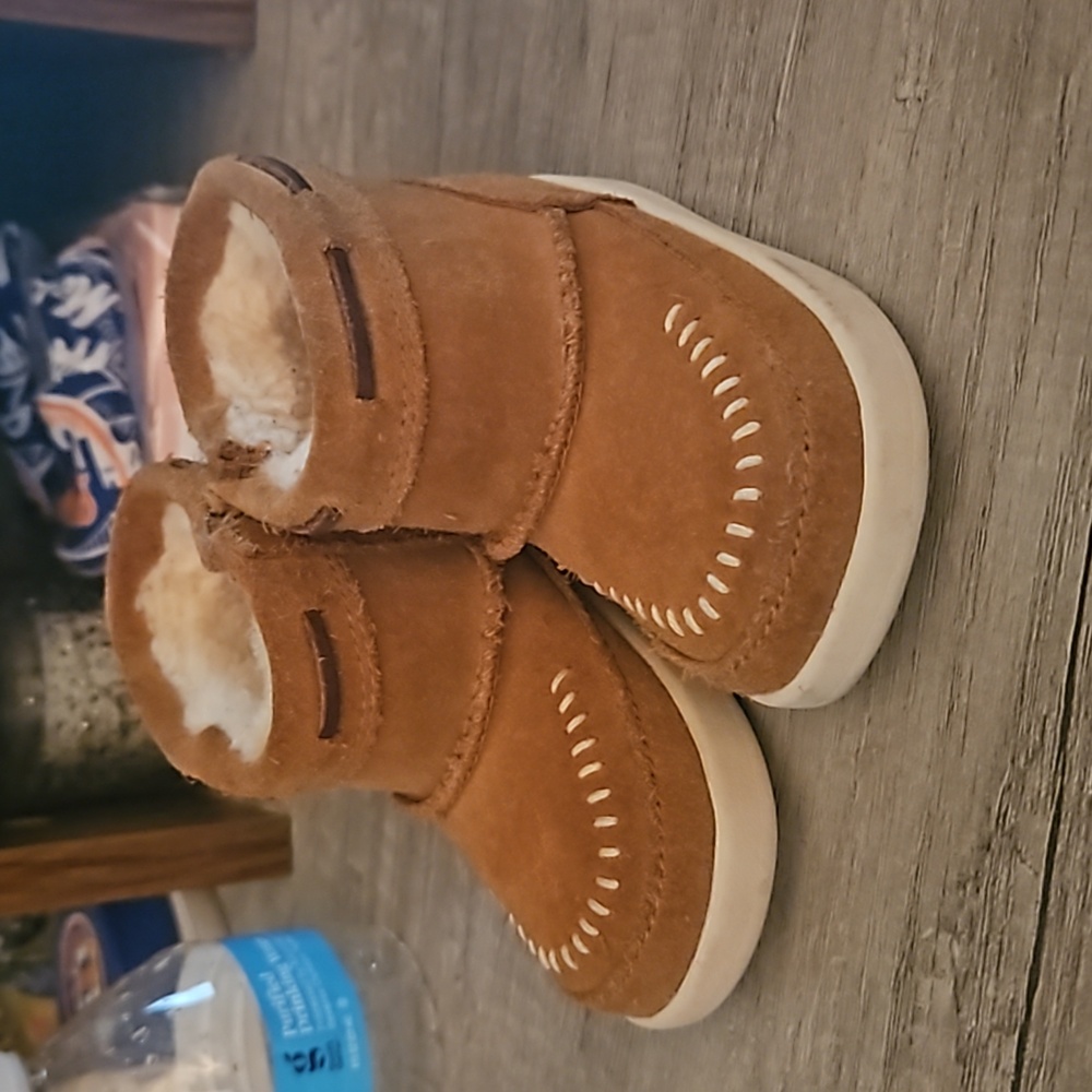 Ugg 4/5 Toddler